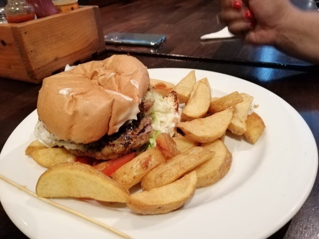 1841 Bar and Restaurant