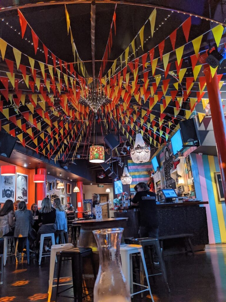 Circus Bar