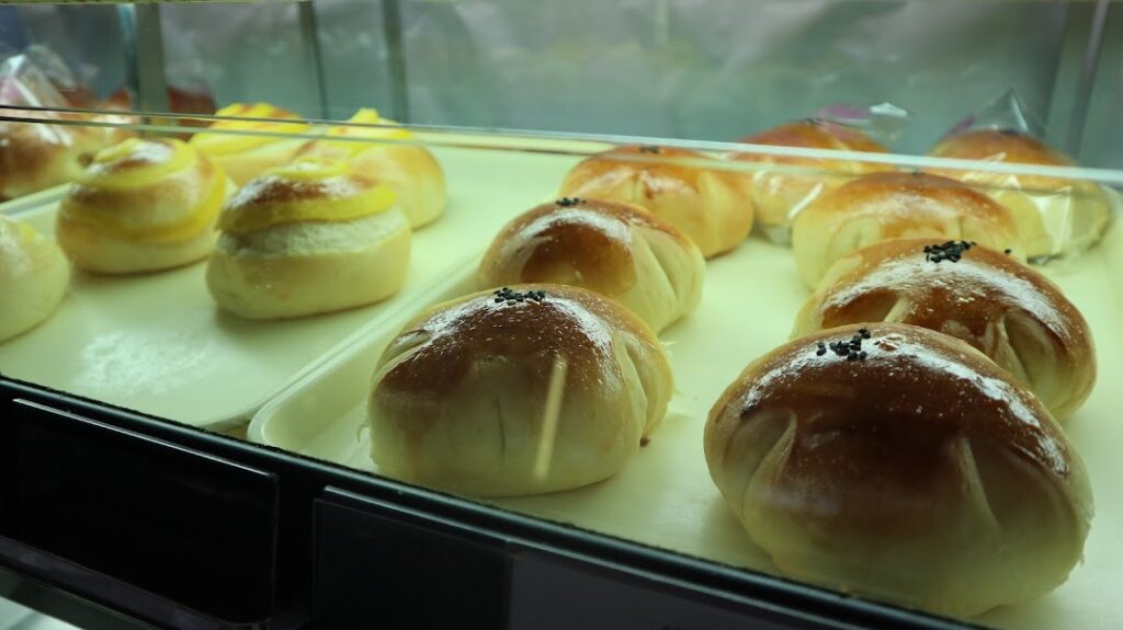 Cube Bakery & Cafe