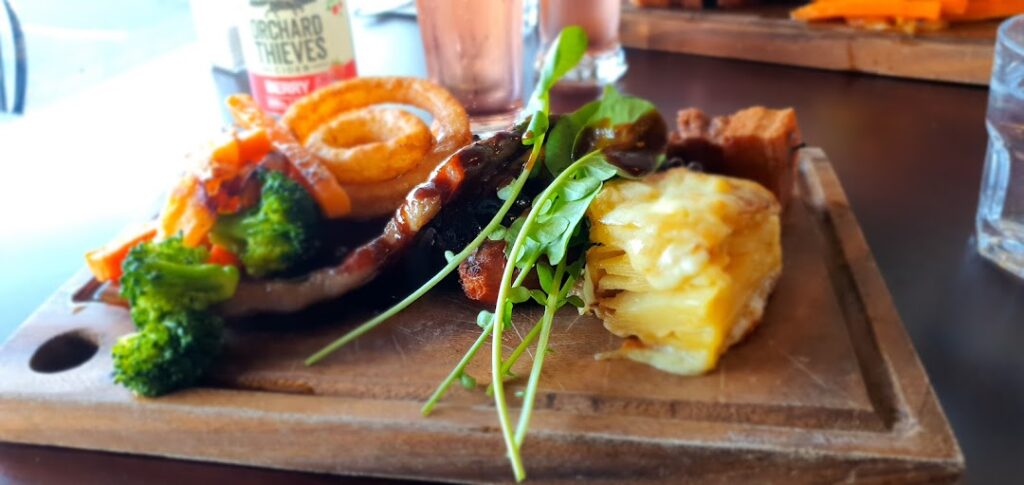 The Cleghorn Bistro & Bar